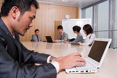 《逃离塔科夫》战斗通行证新赛季上线 更多奖励玩法